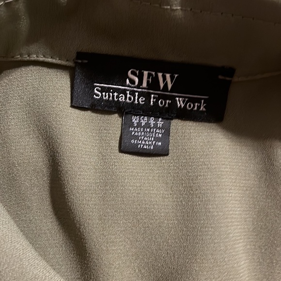 Pleated Green Dress - Picture 5 of 6